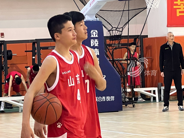 近年来青训, 后卫两个位, iBn